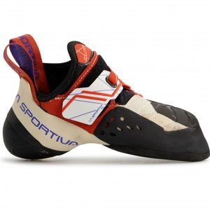 La sportive climbing shoes, in used condition. Size 5.5